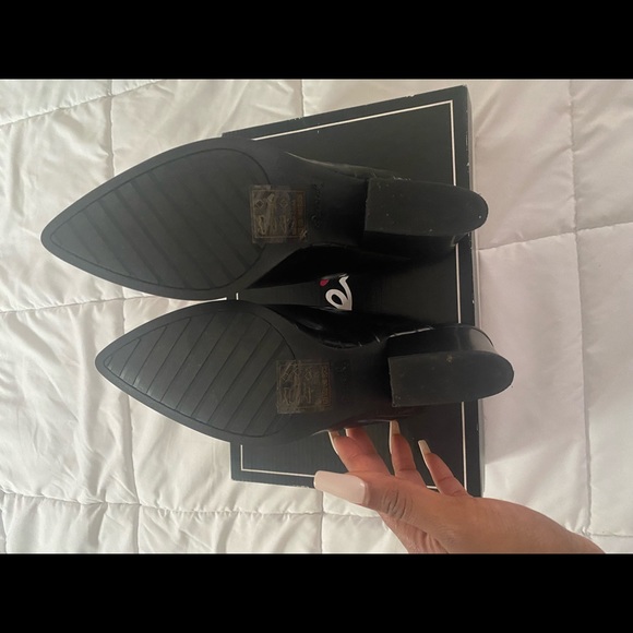 Never worn, Black Mule Heels Size 8 - Picture 4 of 4